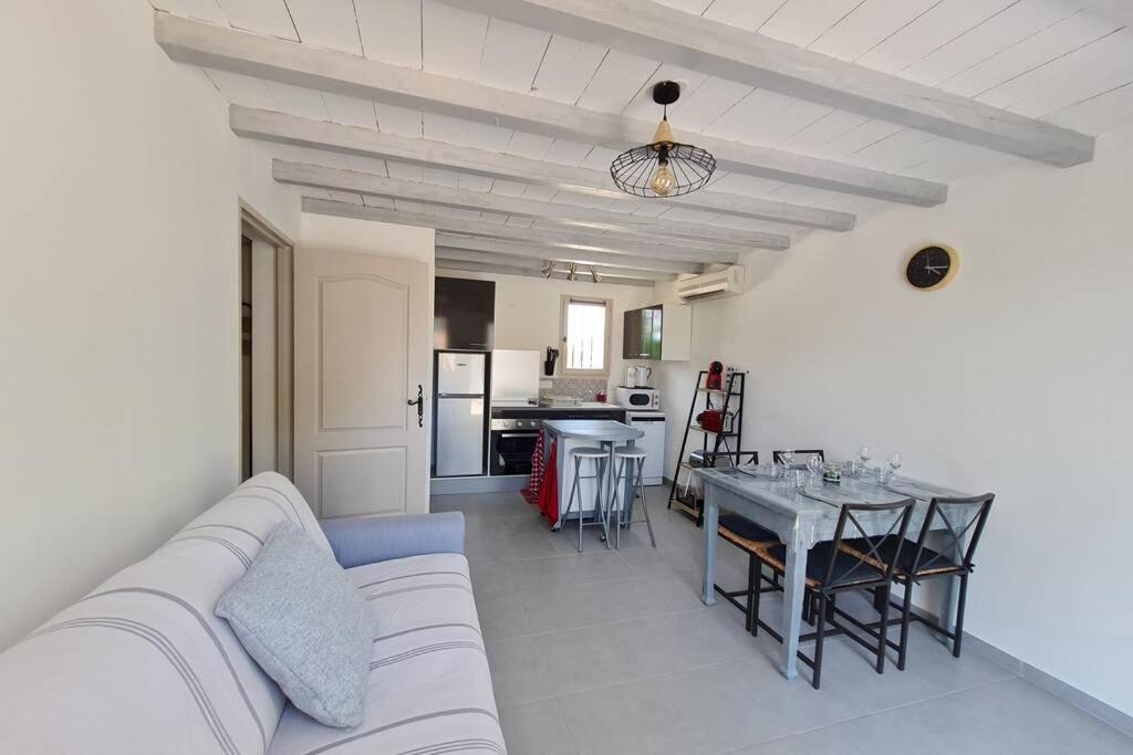 Appart Cosy Avec Son Exterieur Chaleureux,Piscine Et Parking Prive Fontvieille Eksteriør billede
