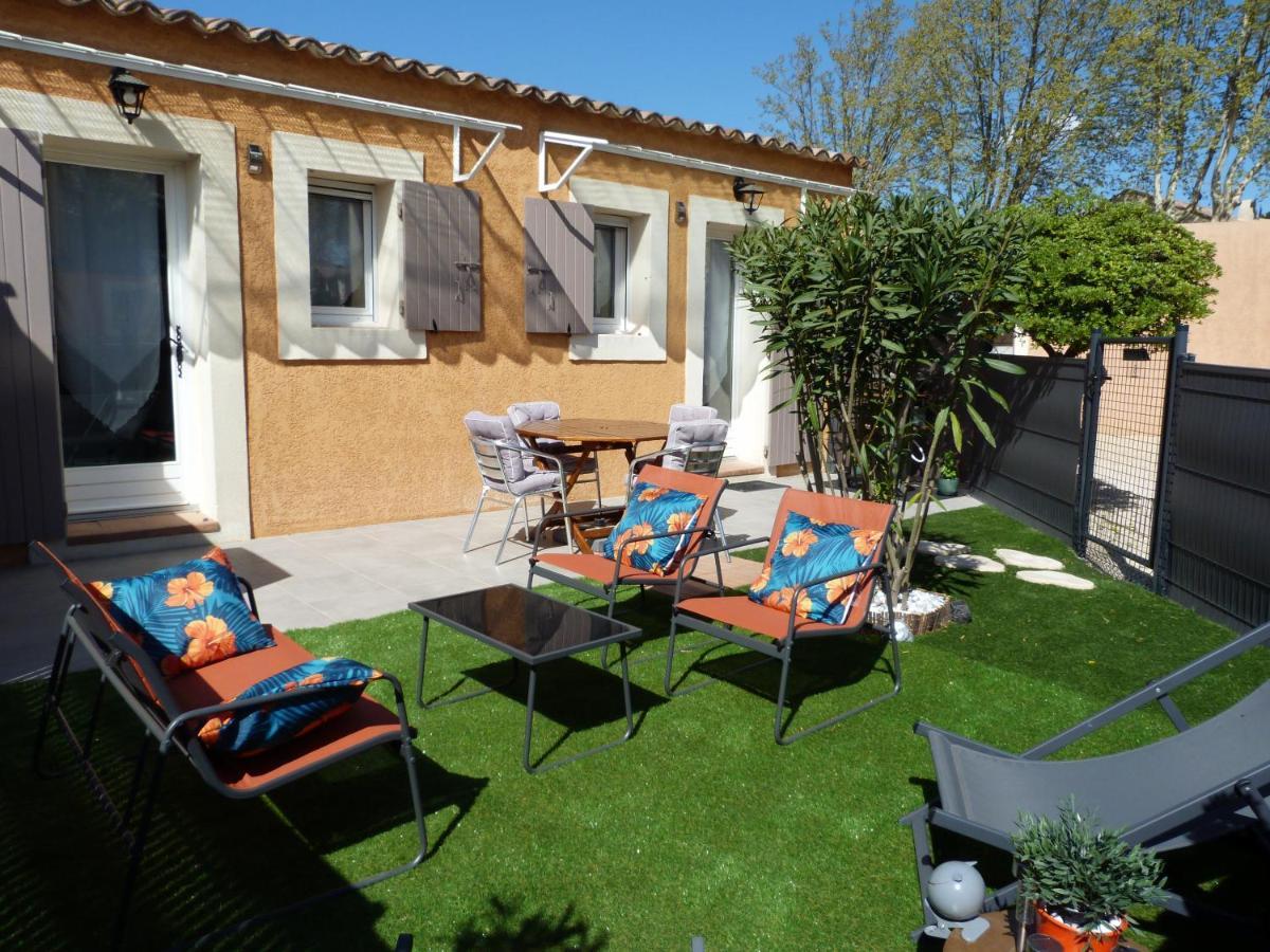 Appart Cosy Avec Son Exterieur Chaleureux,Piscine Et Parking Prive Fontvieille Eksteriør billede